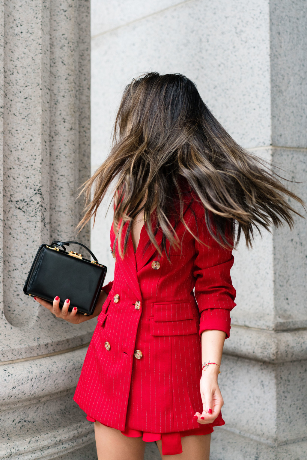 Lia stylist - Red suit is always a good idea 🌹 @blanchetteconceptstore  #newseason #newcollection #ss21 #classy #chic #fashion #suit #streetstyle  #fashionstyle #ootd #fashioninspiration #fashioninfluencer Ph  @billpatrick1964 📷